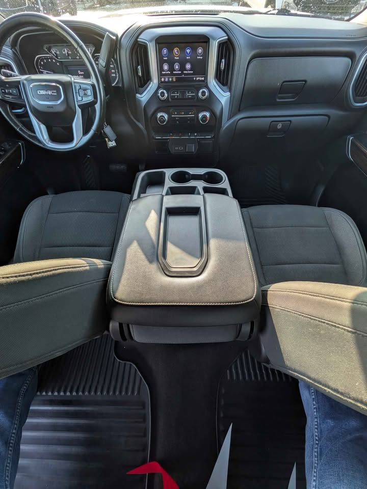 GMC Sierra 1500 SLE Crew Cab Short Box 4WD 2020