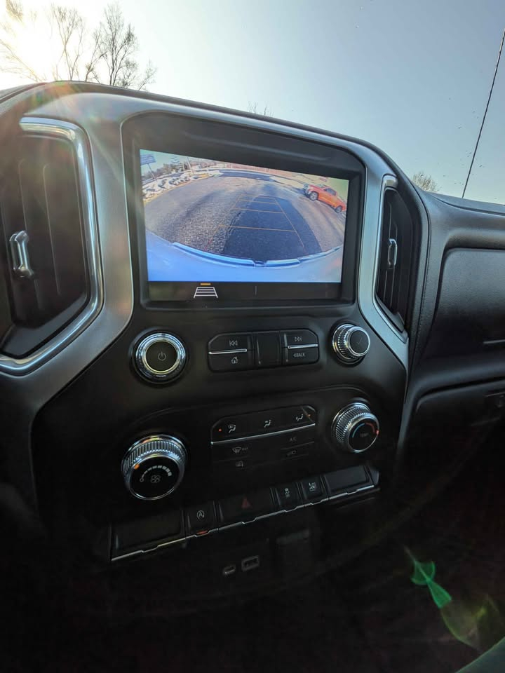 GMC Sierra 1500 SLE Crew Cab Short Box 4WD 2020