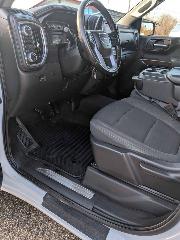 GMC Sierra 1500 SLE Crew Cab Short Box 4WD 2020