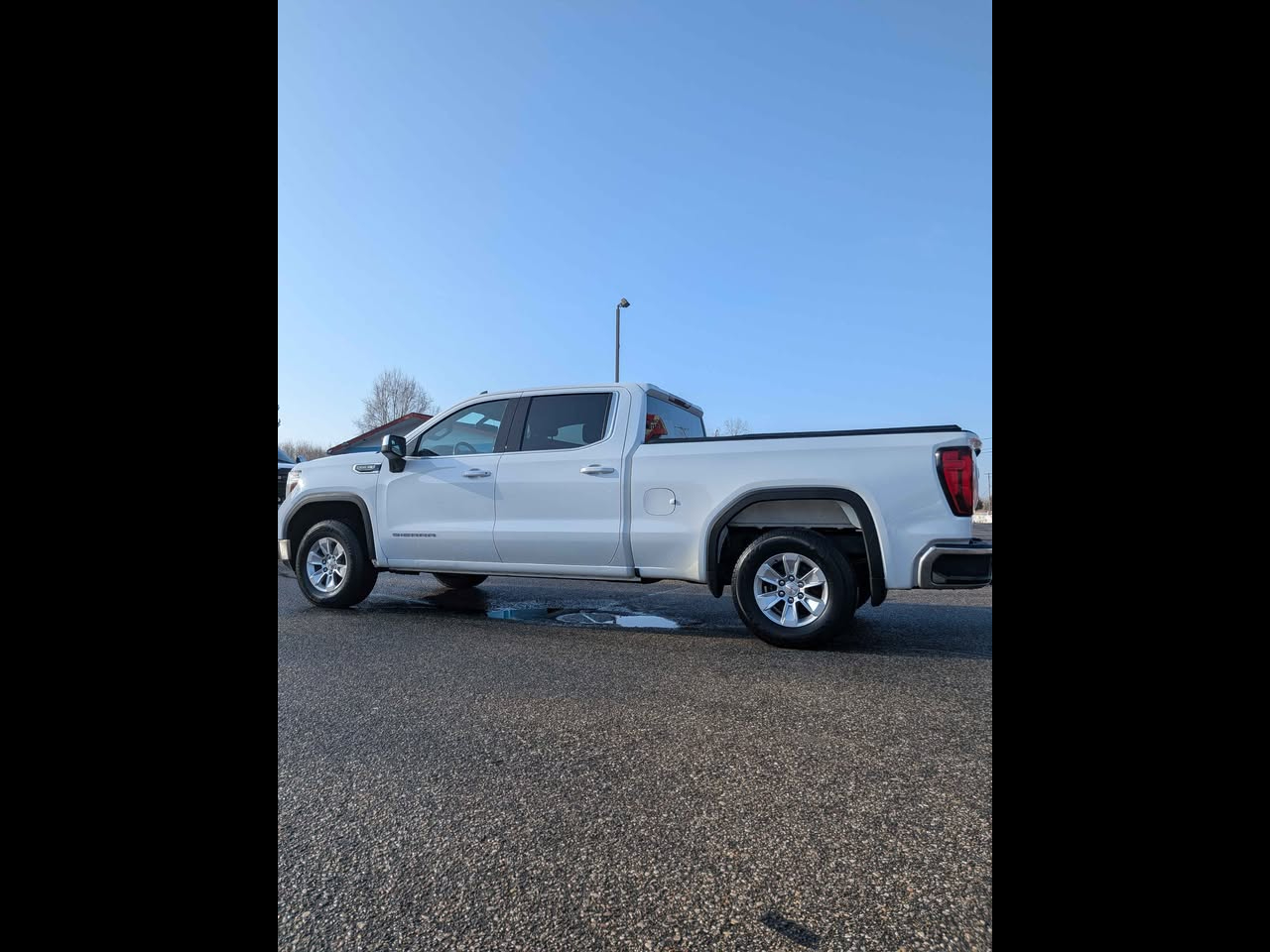 2020 GMC Sierra 1500 SLE Crew Cab Short Box 4WD