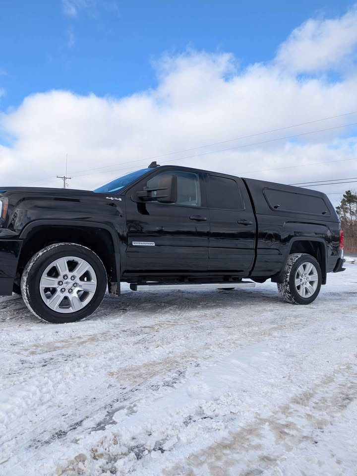 GMC Sierra 1500 Elevation Double Cab 4WD 2018