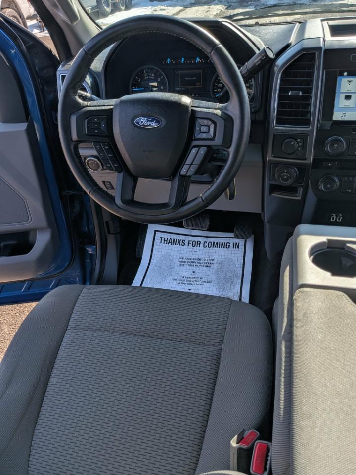 Ford F-150 XLT SuperCrew Short Box 4WD 2017