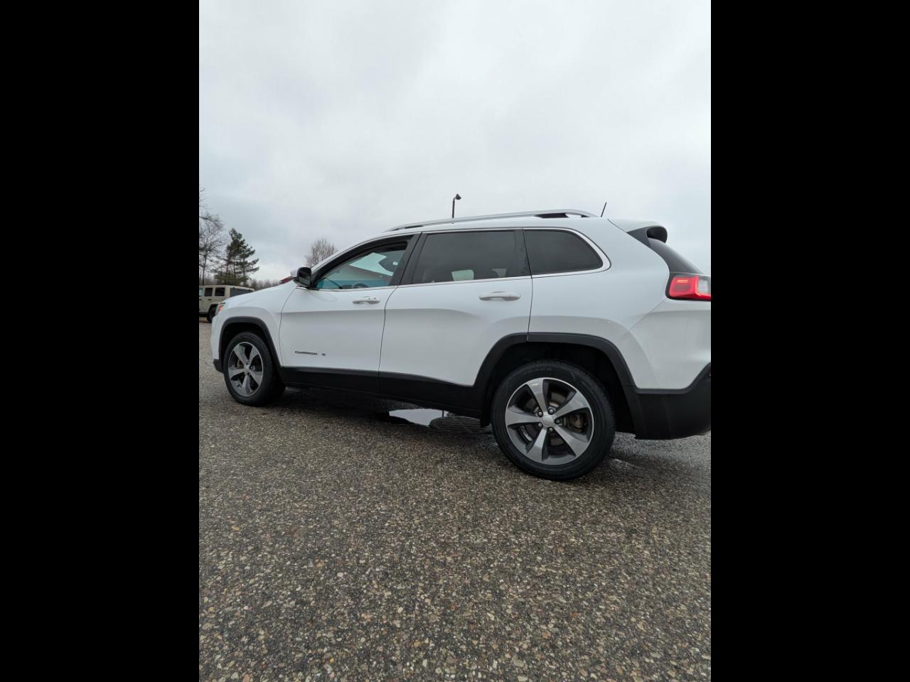 2019 Jeep Cherokee Limited FWD