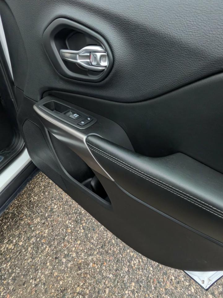 Jeep Cherokee Limited FWD 2019