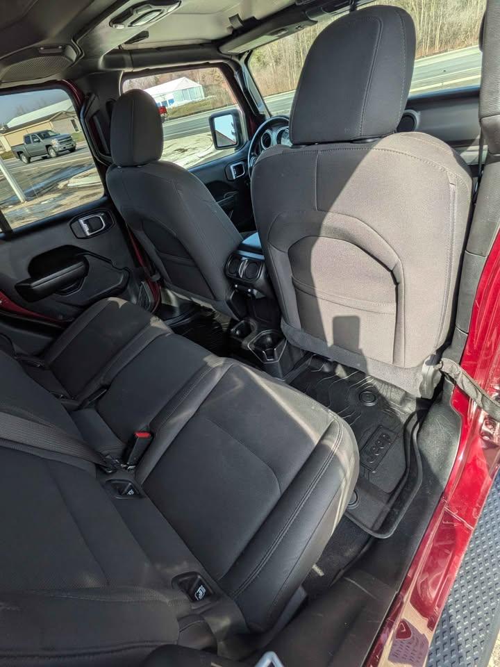 Jeep Gladiator Sport 2021