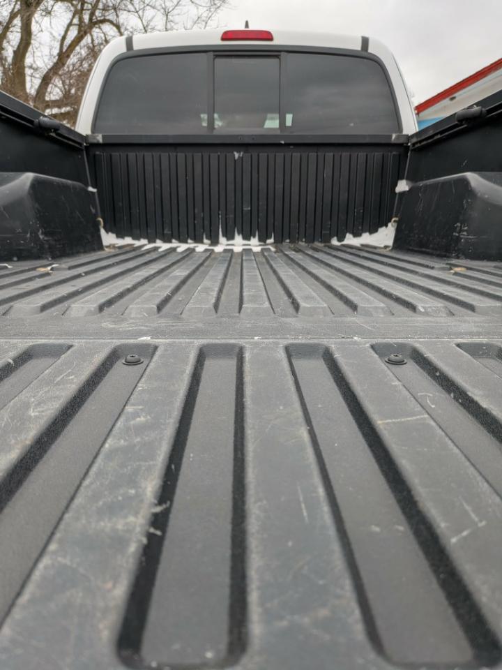 Toyota Tacoma TRD Off Road Double Cab 6' Bed V6 4x4 AT (Natl) 2019