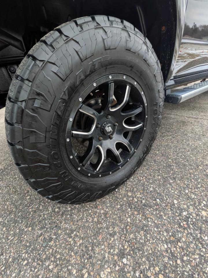 RAM 1500 SLT Crew Cab LWB 4WD 2016