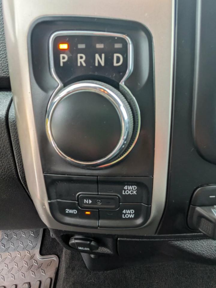 RAM 1500 SLT Crew Cab LWB 4WD 2016