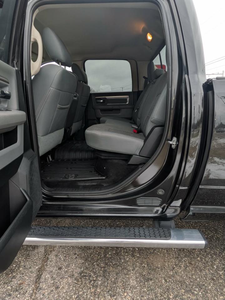 RAM 1500 SLT Crew Cab LWB 4WD 2016