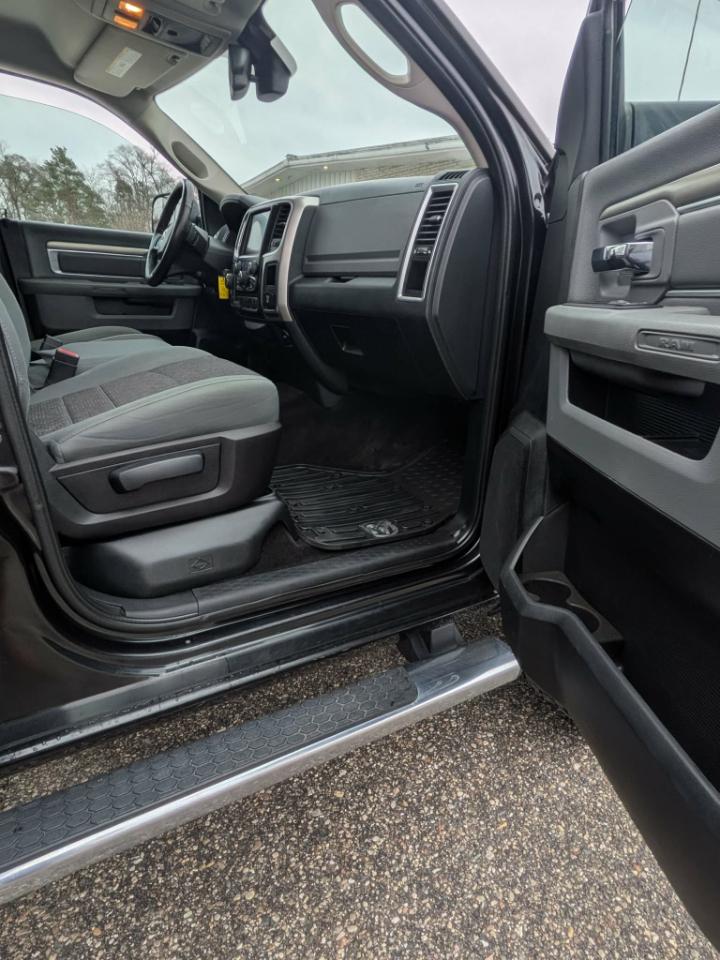 RAM 1500 SLT Crew Cab LWB 4WD 2016