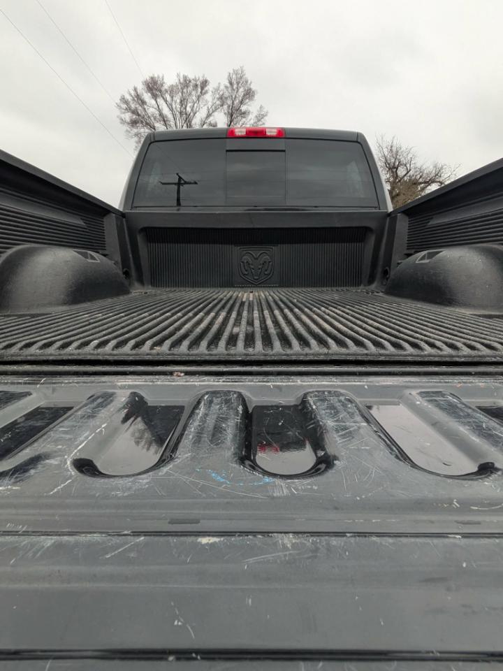 RAM 1500 SLT Crew Cab LWB 4WD 2016