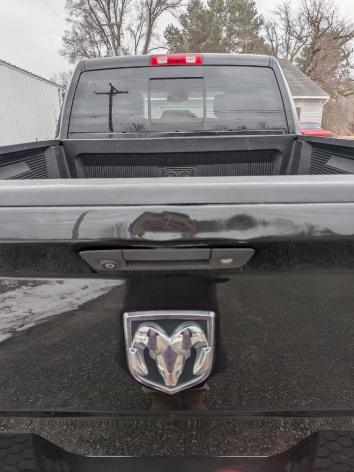 RAM 1500 SLT Crew Cab LWB 4WD 2016