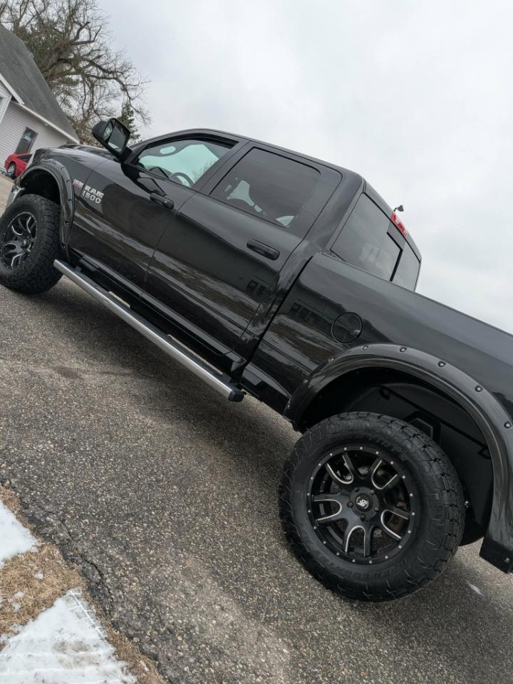 RAM 1500 SLT Crew Cab LWB 4WD 2016