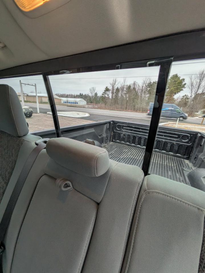 RAM 1500 SLT Crew Cab LWB 4WD 2016