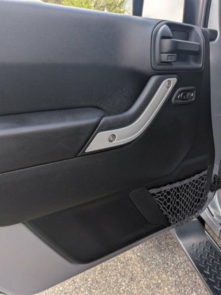 Jeep Wrangler Unlimited Sahara 4D SUV 4WD 2017