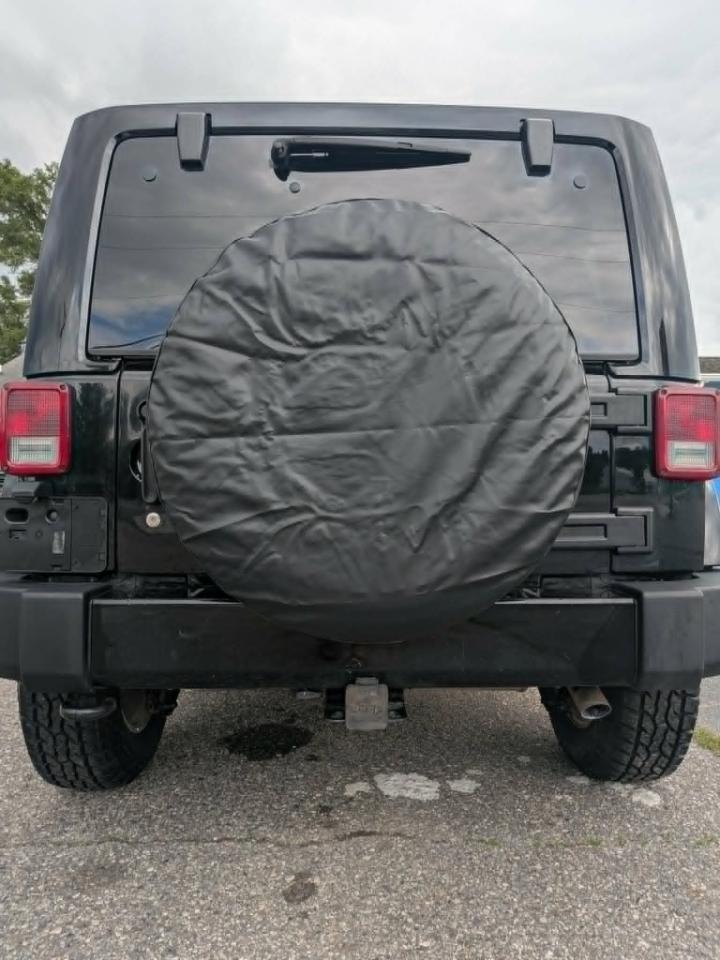 Jeep Wrangler Unlimited Sahara 4WD 2017