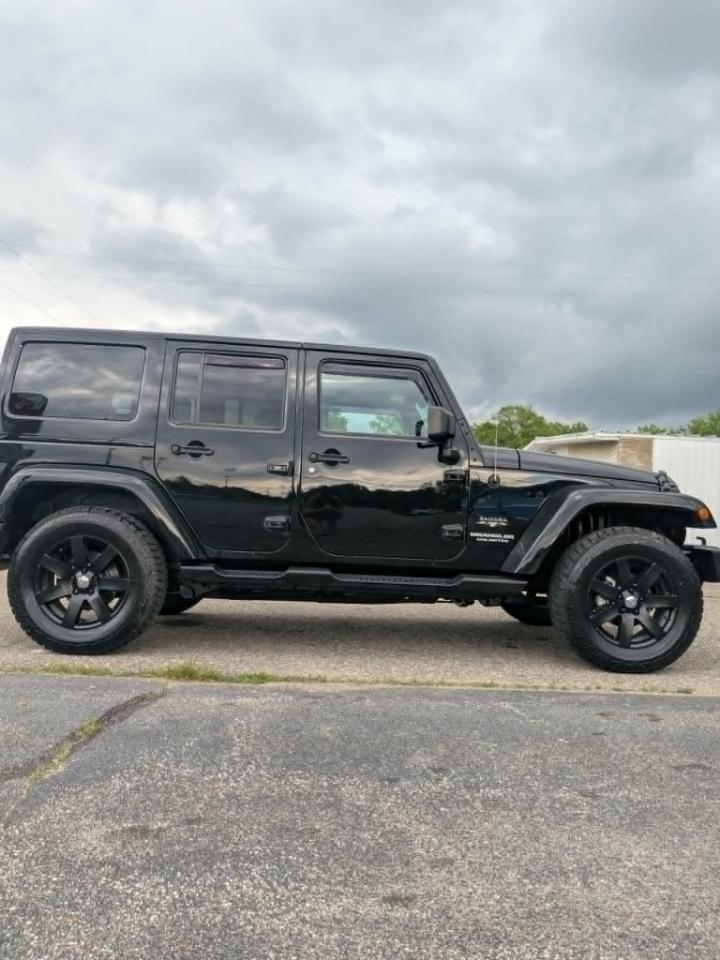 Jeep Wrangler Unlimited Sahara 4WD 2017