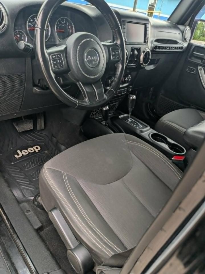 Jeep Wrangler Unlimited Sahara 4WD 2017