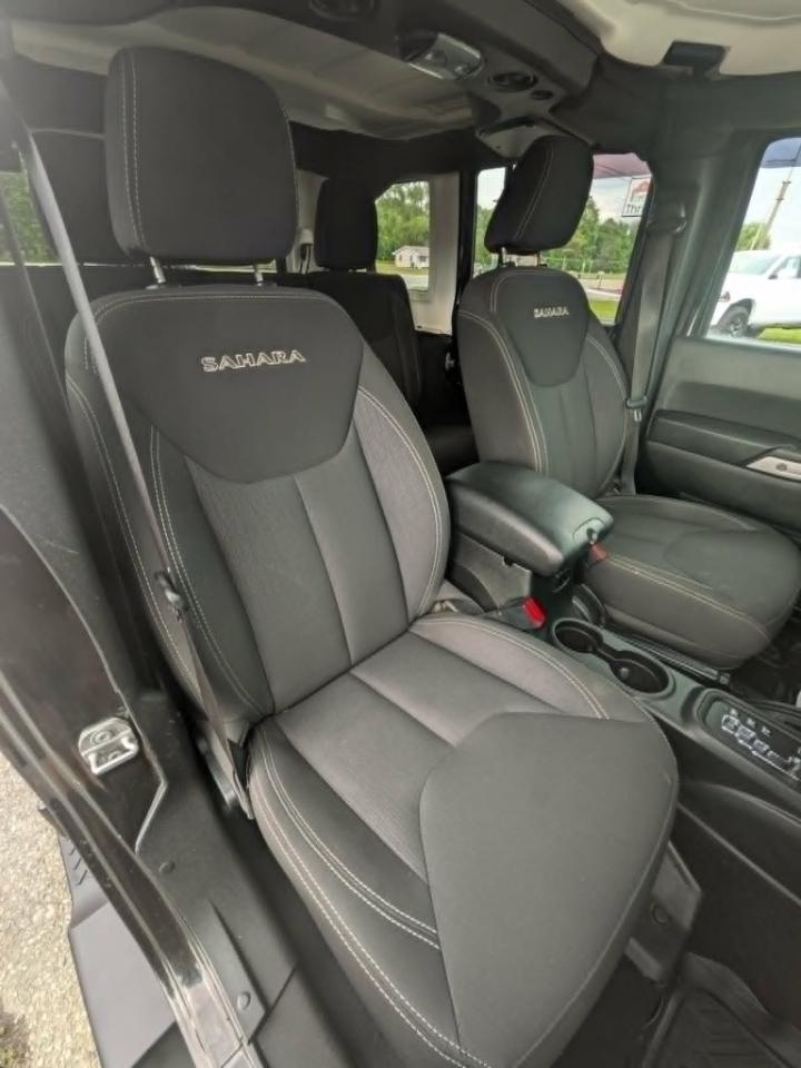 Jeep Wrangler Unlimited Sahara 4WD 2017