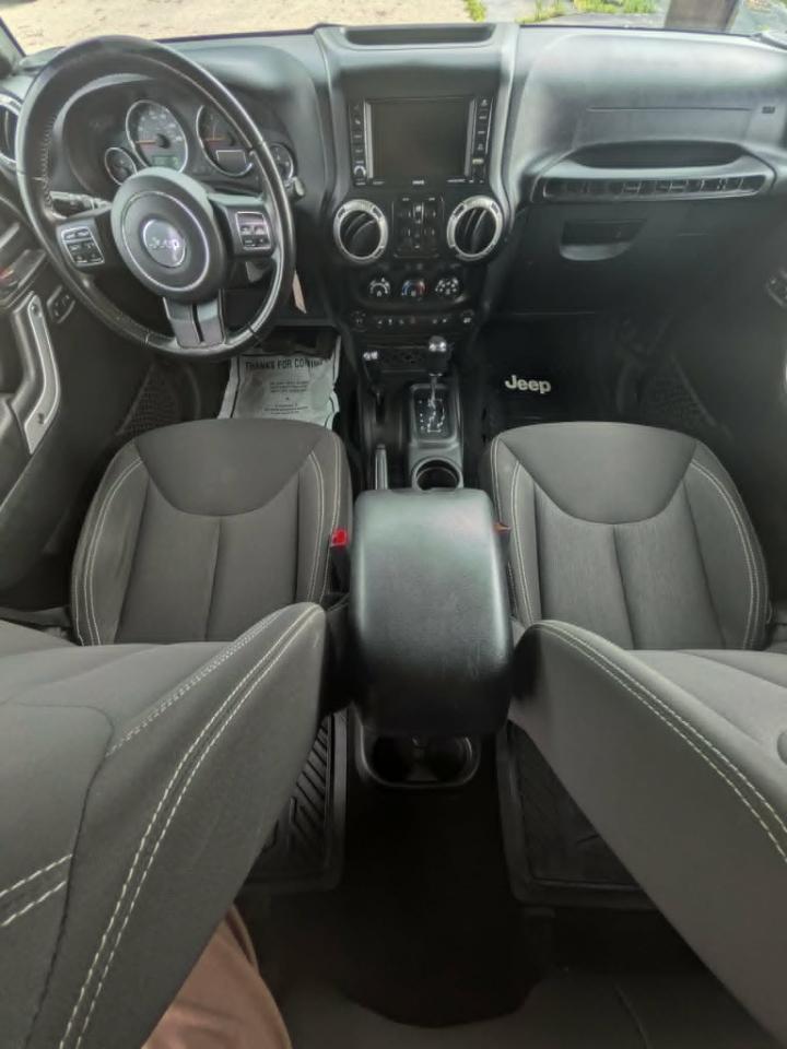 Jeep Wrangler Unlimited Sahara 4WD 2017