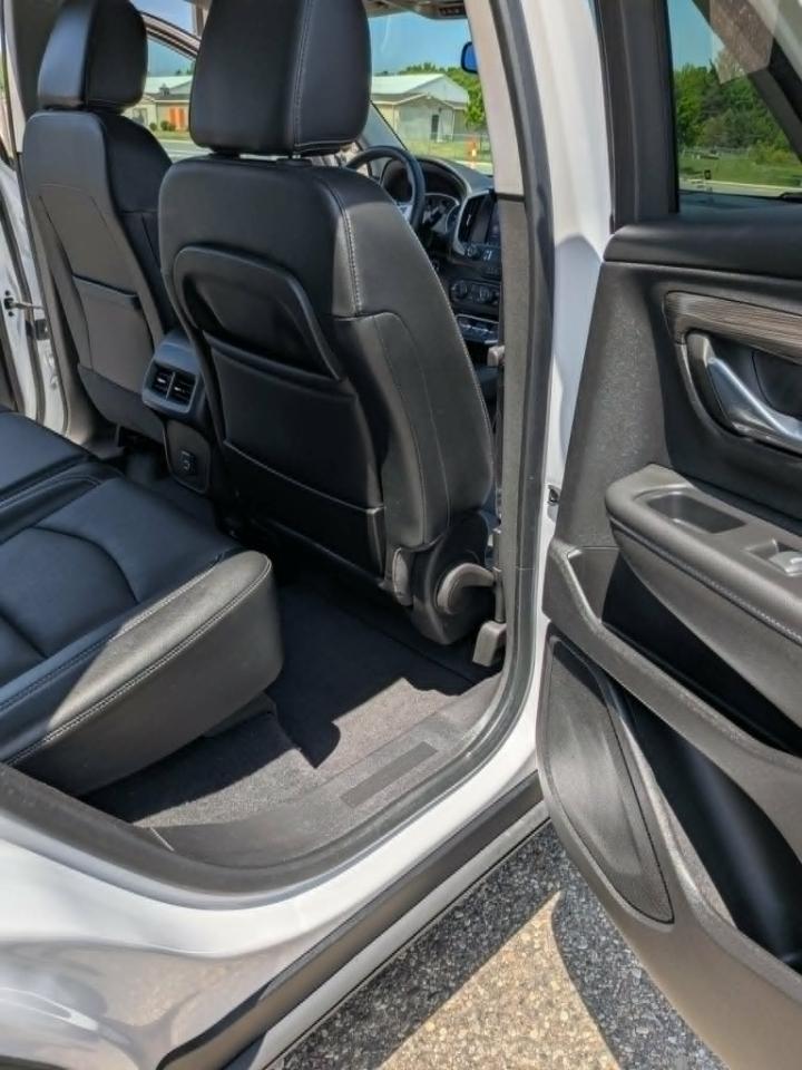 2023 GMC Terrain SLT - Photo 14
