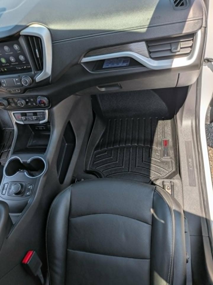 2023 GMC Terrain SLT - Photo 17