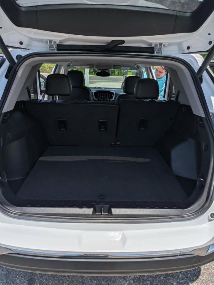 2023 GMC Terrain SLT - Photo 30