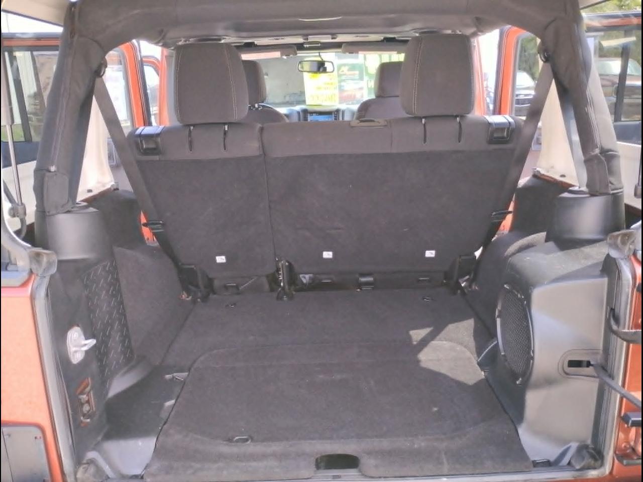 Jeep Wrangler Unlimited Sahara 4WD 2014