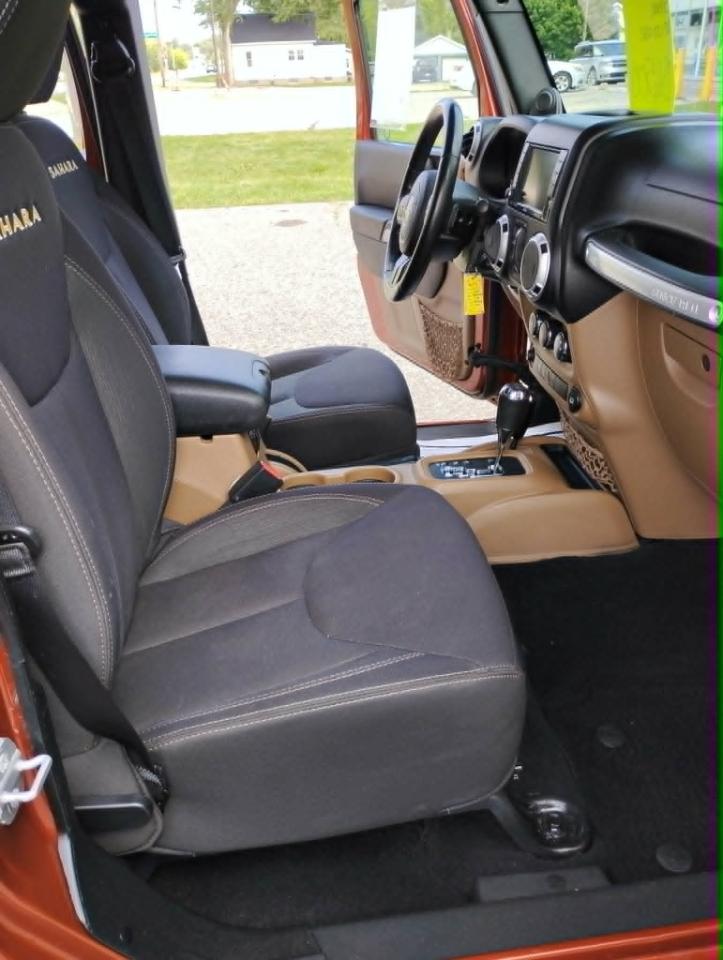 Jeep Wrangler Unlimited Sahara 4WD 2014