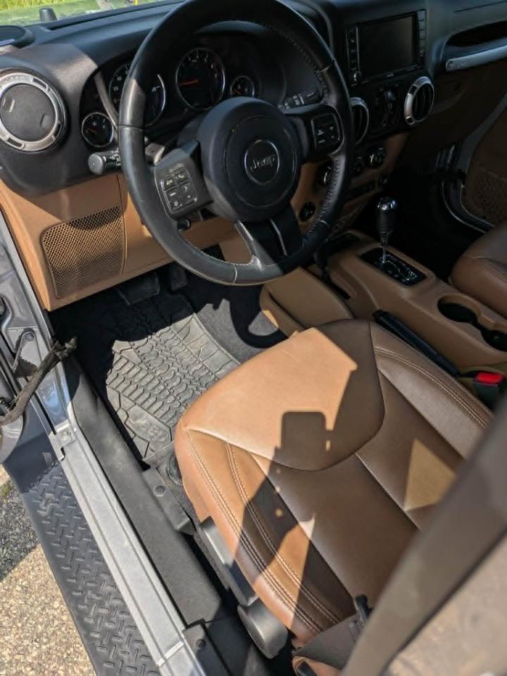 Jeep Wrangler Unlimited Sahara 4WD 2017