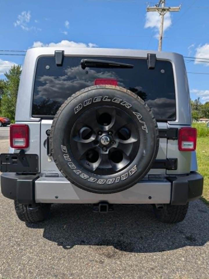 Jeep Wrangler Unlimited Sahara 4WD 2017