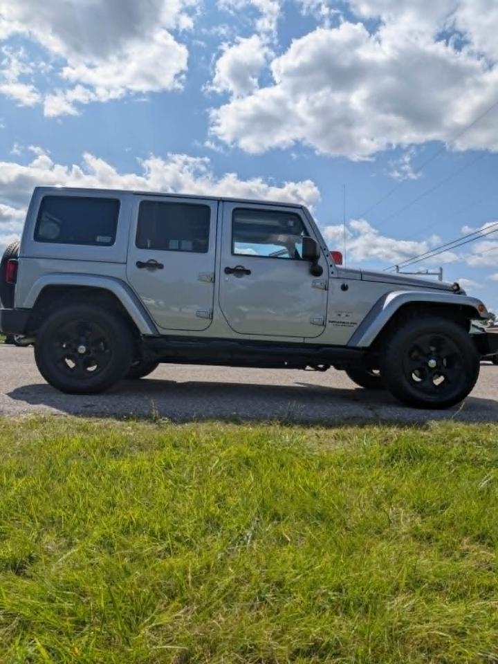 Jeep Wrangler Unlimited Sahara 4WD 2017