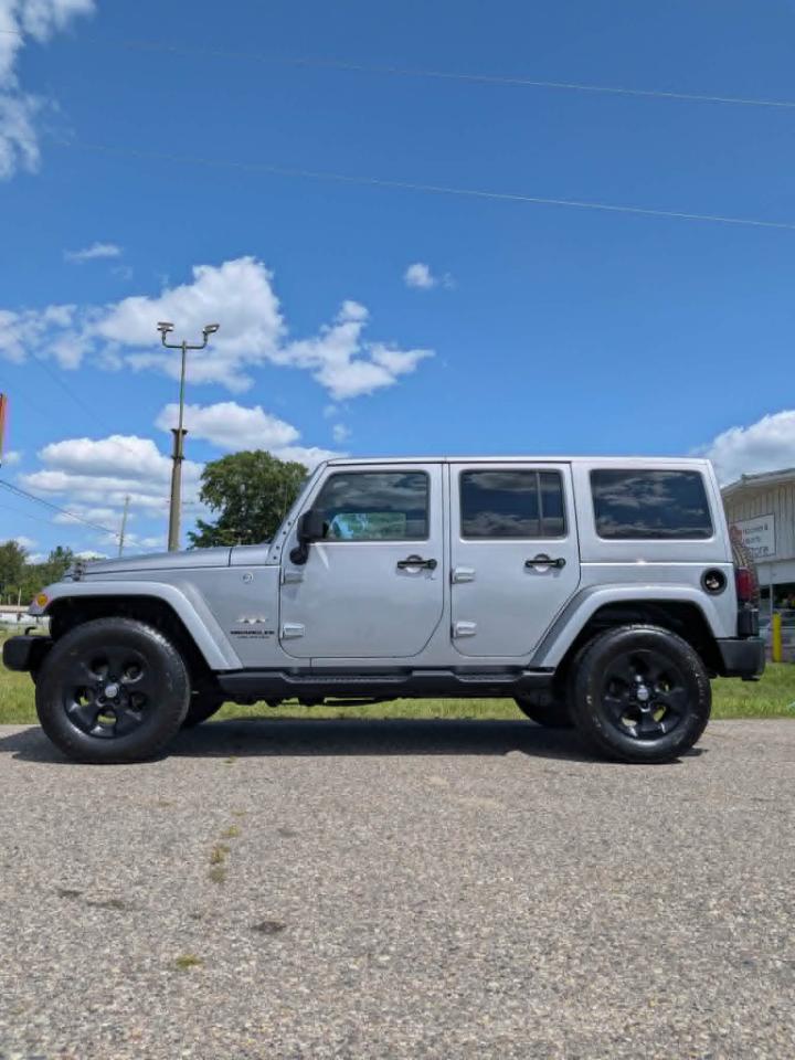 Jeep Wrangler Unlimited Sahara 4WD 2017