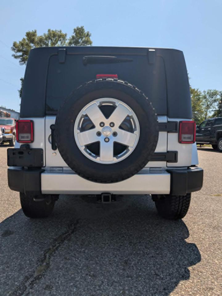 Jeep Wrangler Sahara 4WD 2010