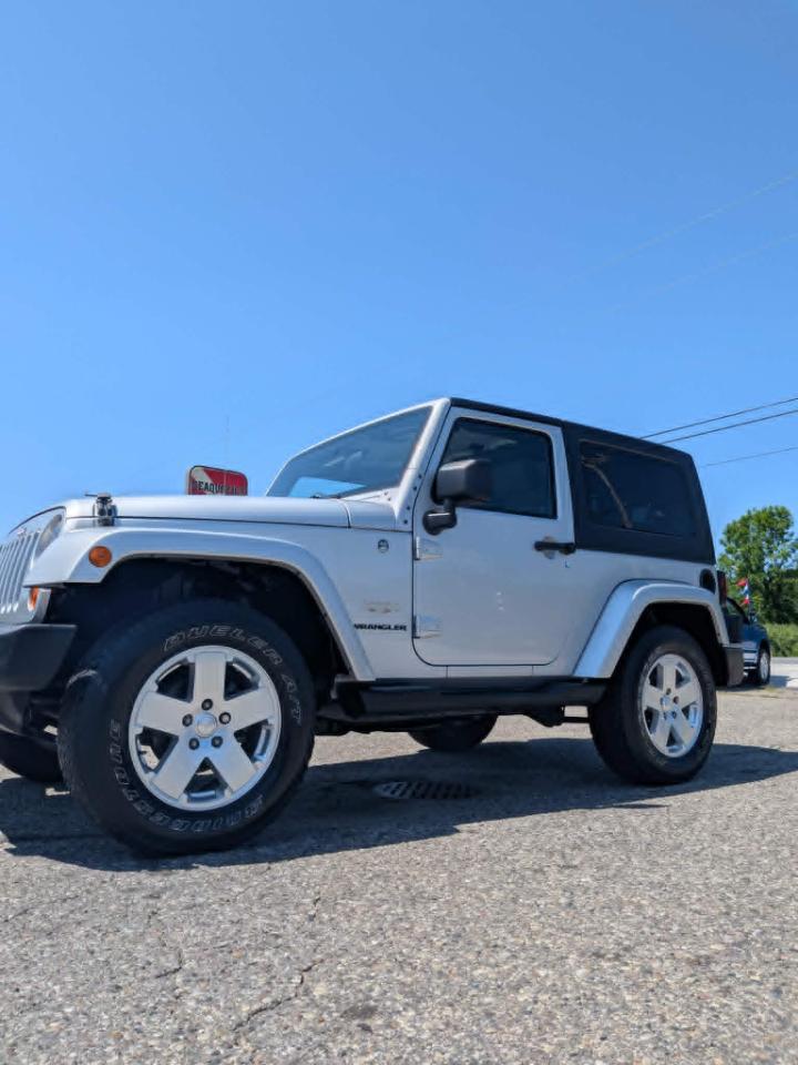 Jeep Wrangler Sahara 4WD 2010