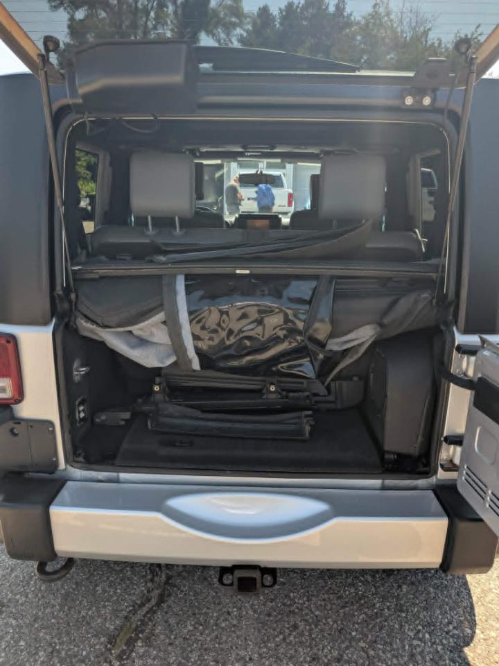 Jeep Wrangler Sahara 4WD 2010