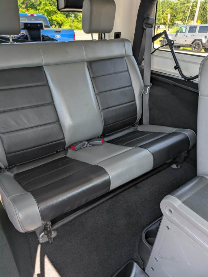 Jeep Wrangler Sahara 4WD 2010