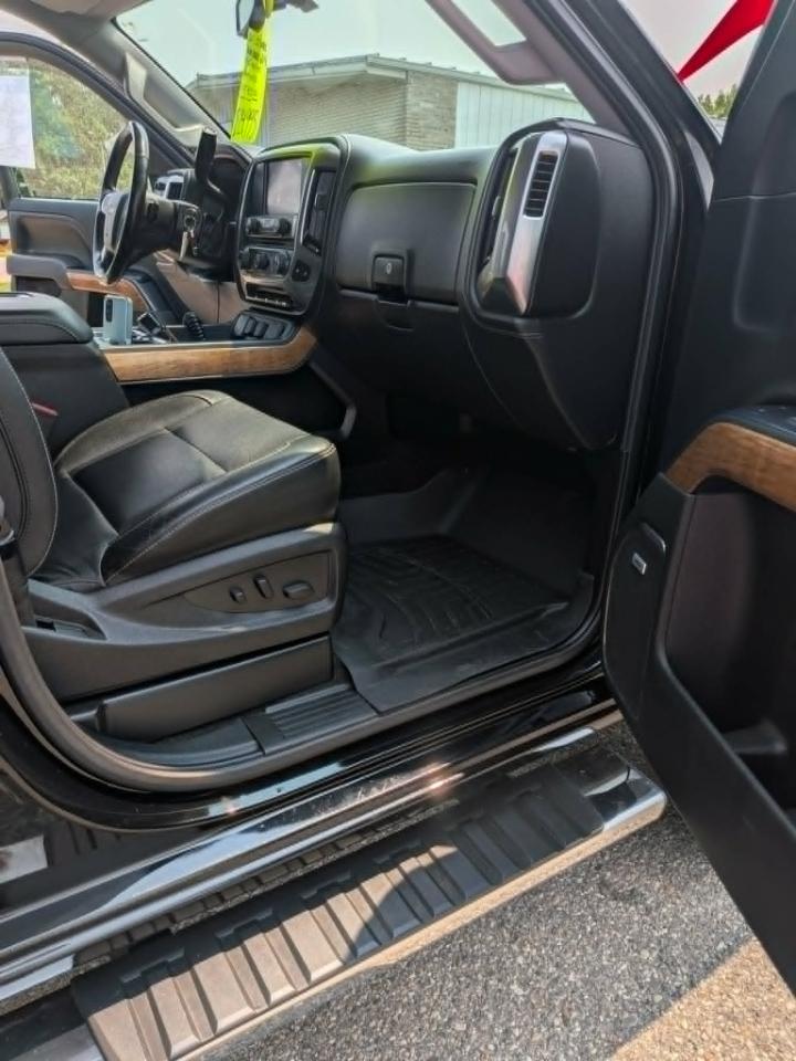 Chevrolet Silverado 2500HD LTZ Double Cab 4WD 2017