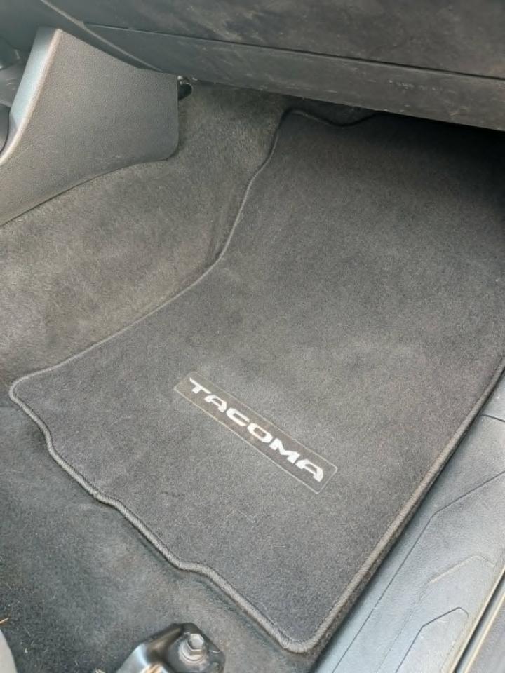 Toyota Tacoma  2017