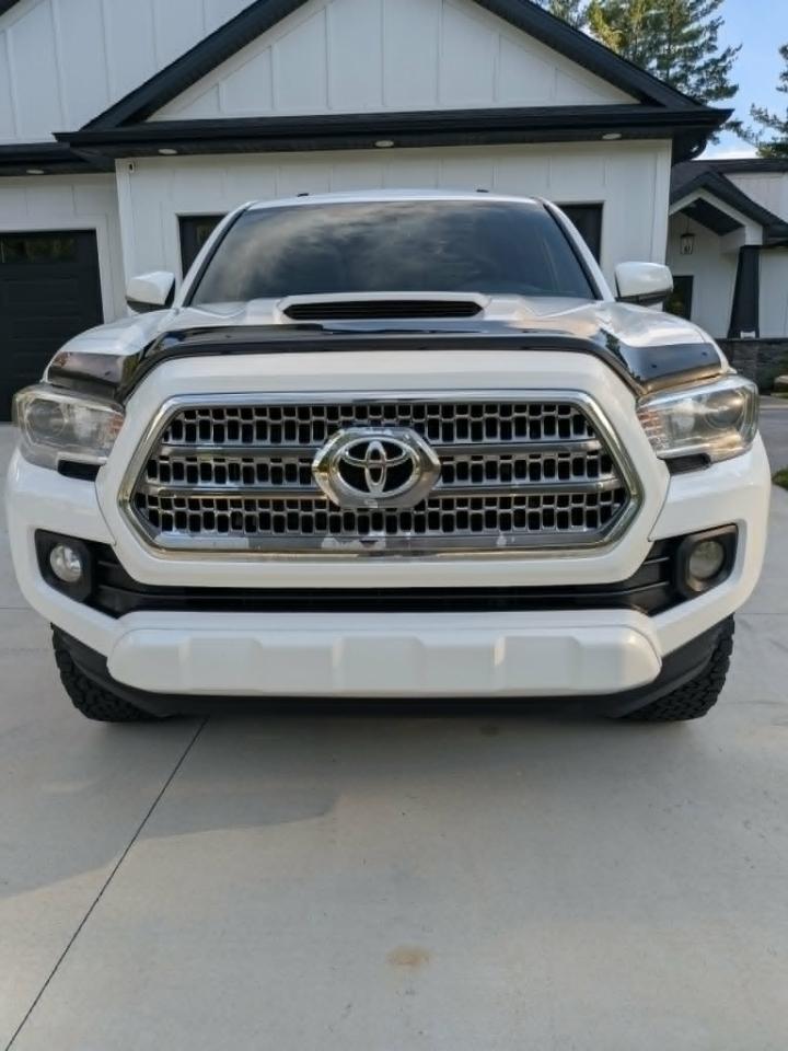 Toyota Tacoma  2017