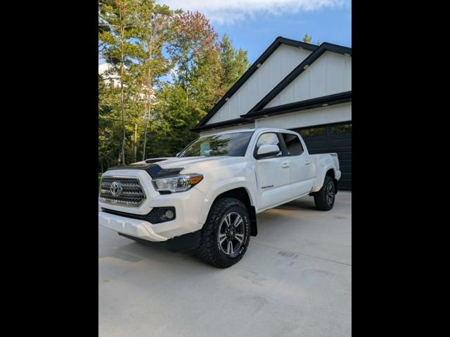 White 2017 Toyota Tacoma Pickup Truck Four-Wheel Drive 6-Speed Automatic