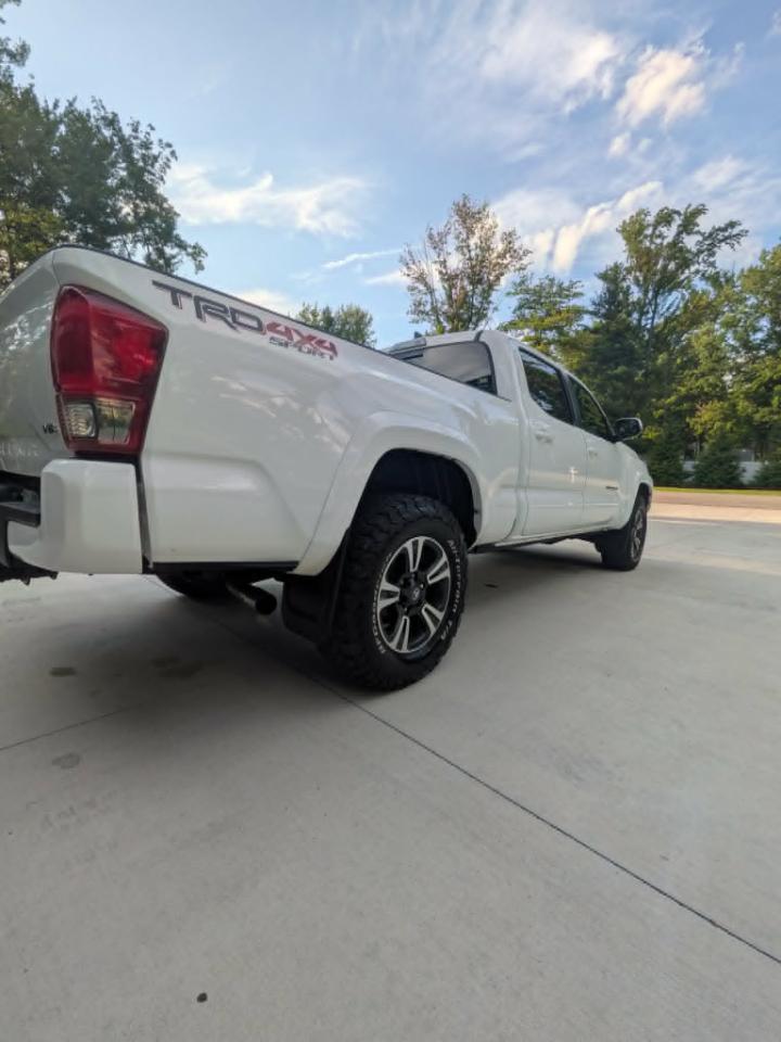 Toyota Tacoma  2017