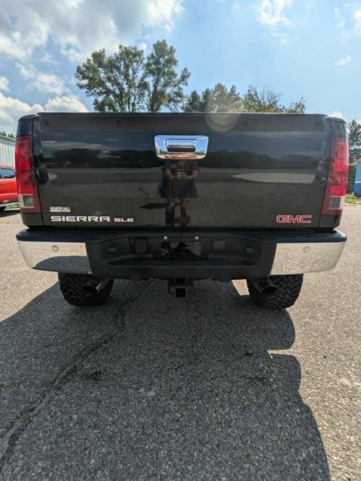 GMC Sierra 1500 SLE Ext. Cab 4WD 2011