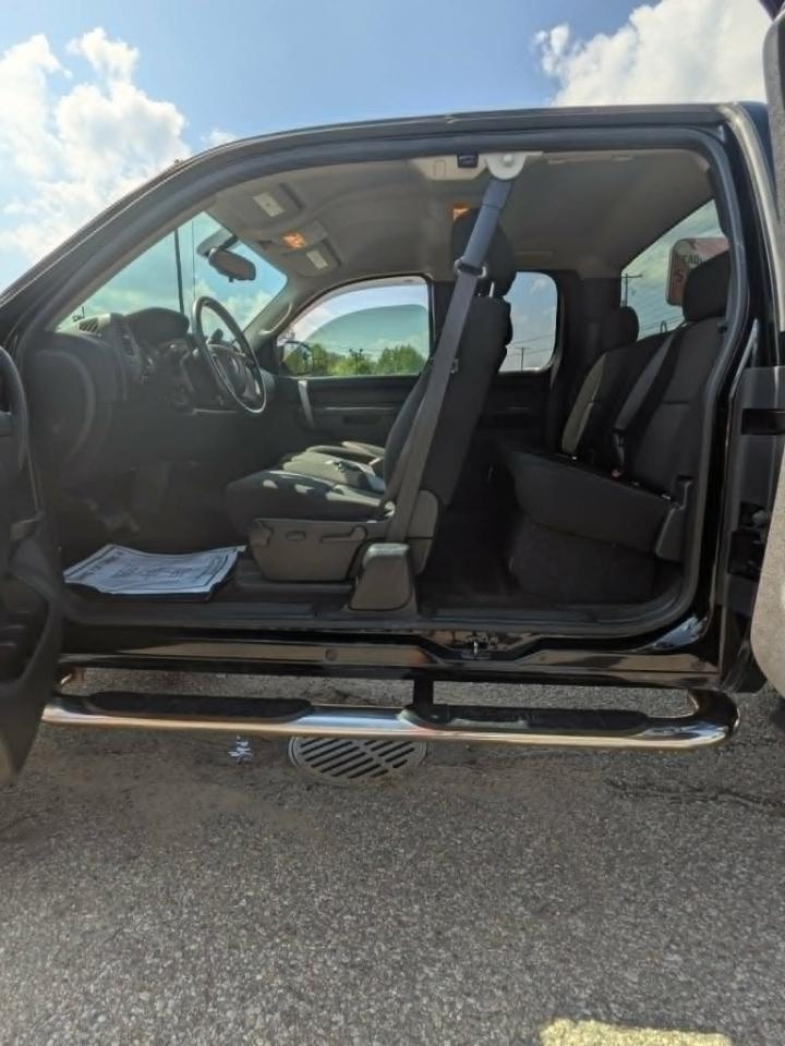 GMC Sierra 1500 SLE Ext. Cab 4WD 2011