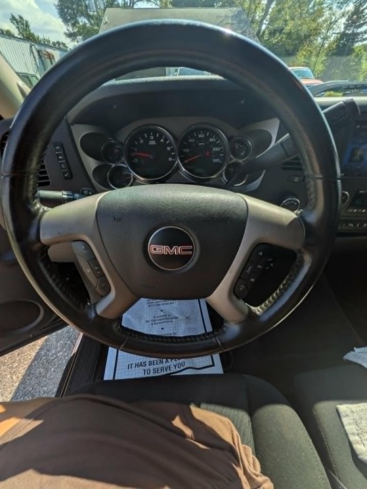 GMC Sierra 1500 SLE Ext. Cab 4WD 2011