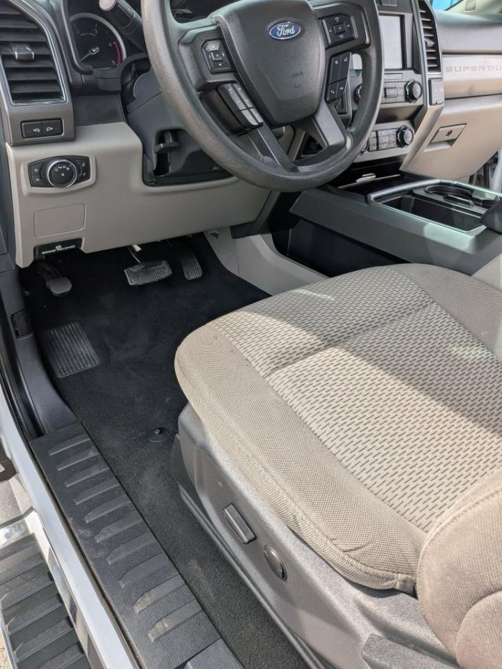 Ford F-350 SD XLT Crew Cab Long Bed 4WD 2022