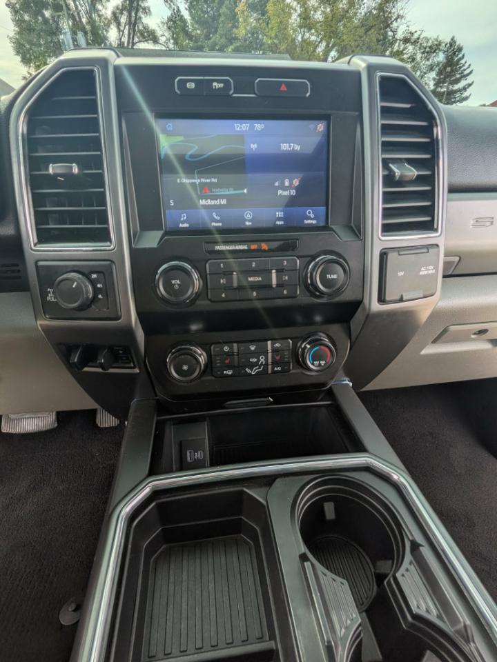 Ford F-350 SD XLT Crew Cab Long Bed 4WD 2022
