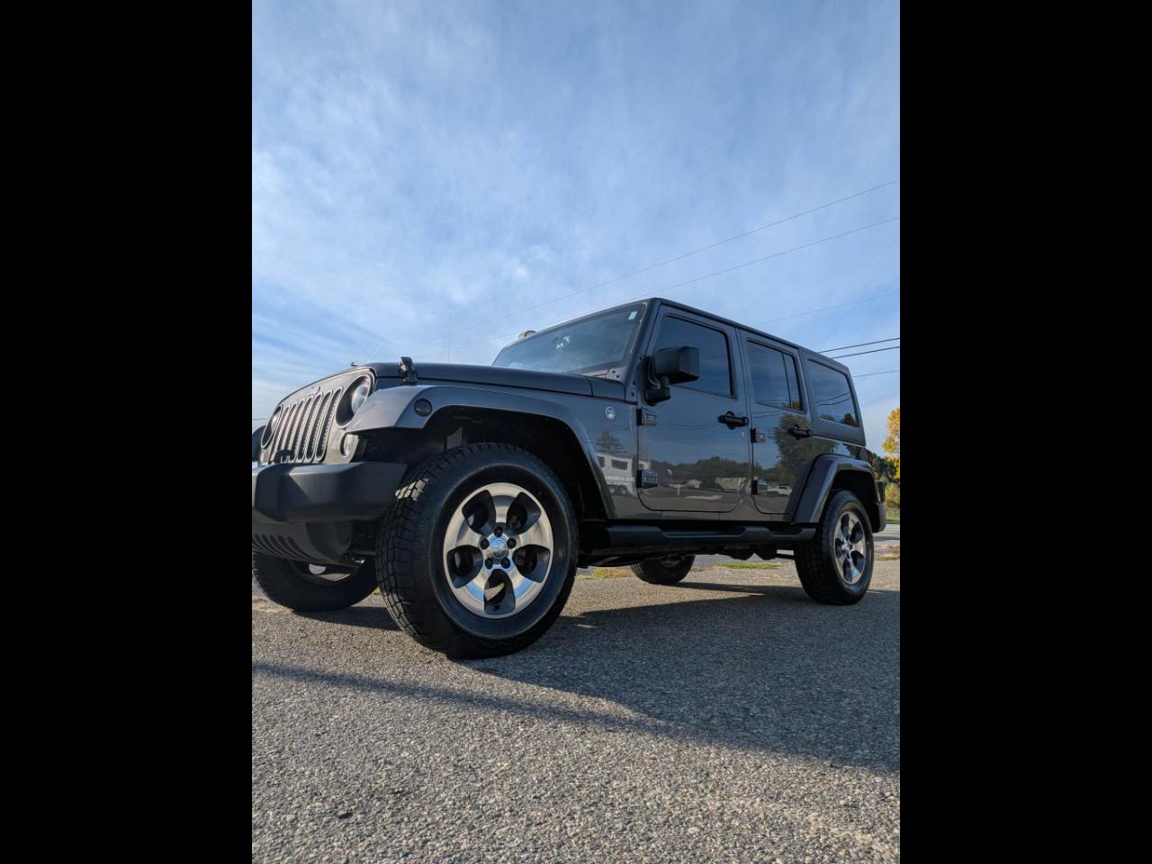 2017 Jeep Wrangler Unlimited Sahara 4WD