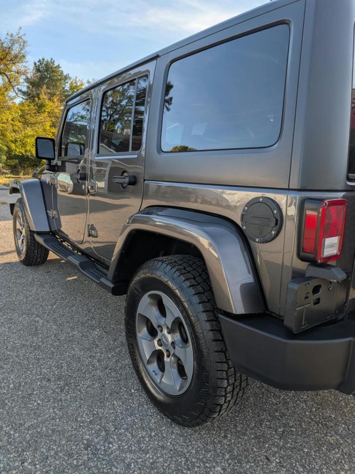 Jeep Wrangler Unlimited Sahara 4WD 2017