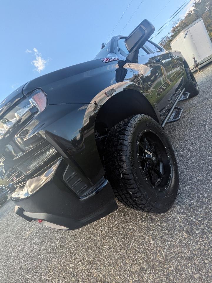Chevrolet Silverado 1500 LT Trail Boss Crew Cab 4WD 2020